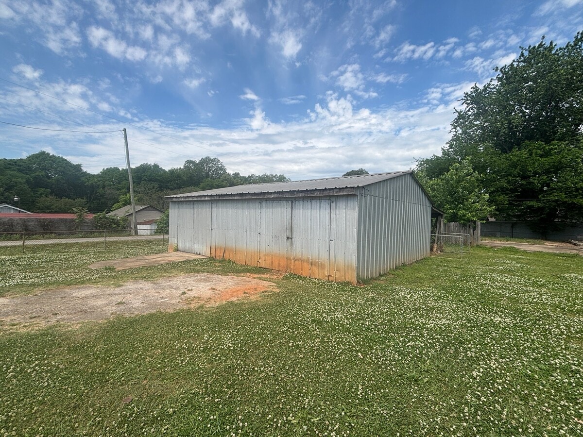 Photo - 115 N Richards St