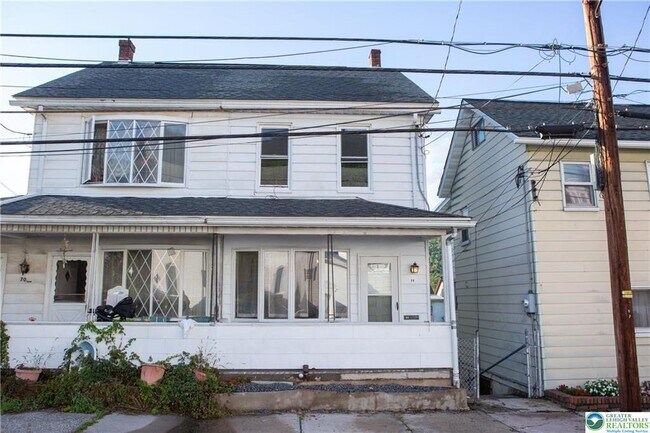 Photo - 68 W Center St