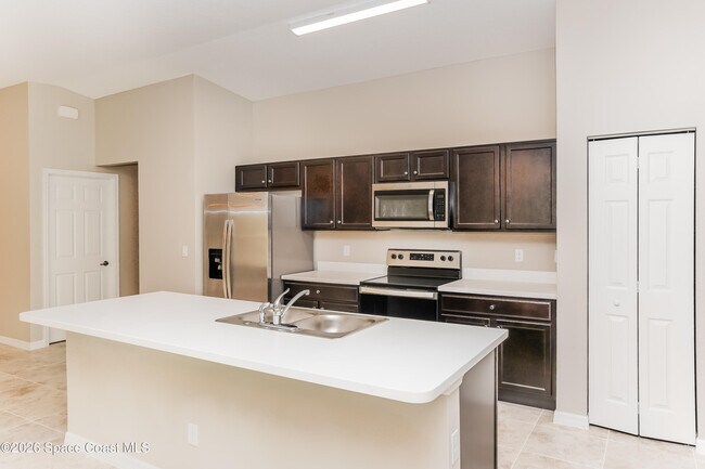 Photo - 418 La Croix Rd SW