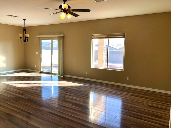 Photo - Beautiful Home in Great Neighborhood!