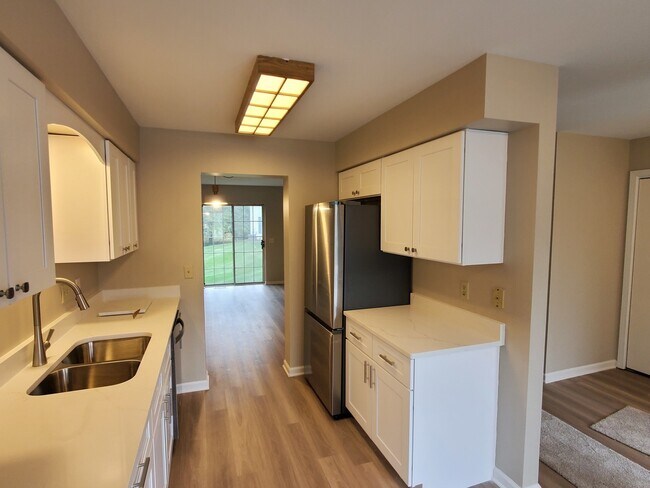 Photo - 1355 Dunham Ct