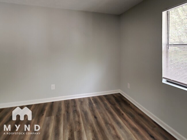 Photo - 2310 Ramblewood Cir