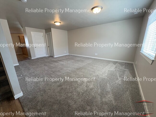 Photo - 2015 Lawrence Ln