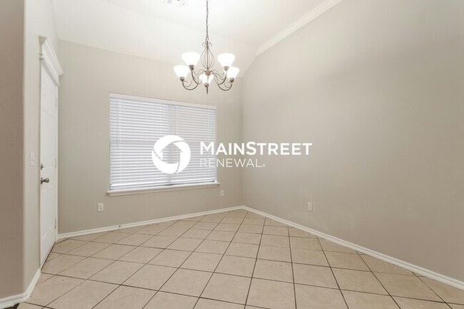 Photo - 4 Bedroom Pet-Friendly Home in MIDWEST CIT...