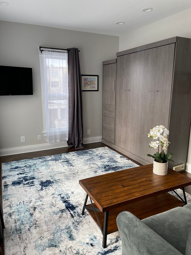 Photo - 433 Wisconsin Ave Unit 3