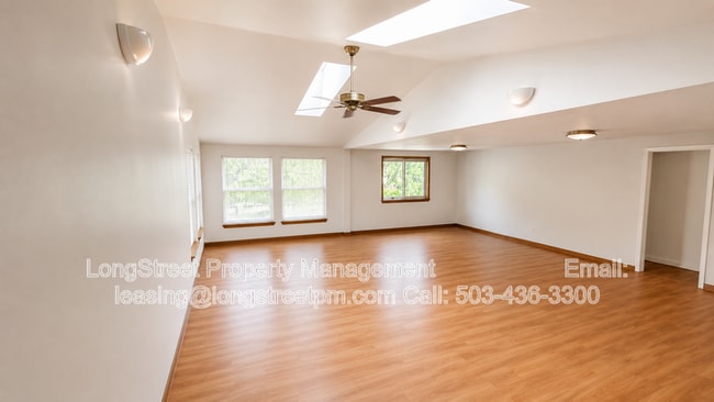 Photo - 606 NW 28th St