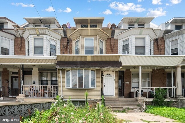 Building Photo - 2028 E Ontario St Rental