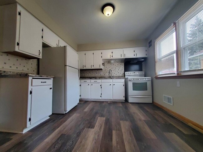 Photo - 4054 N 85th St