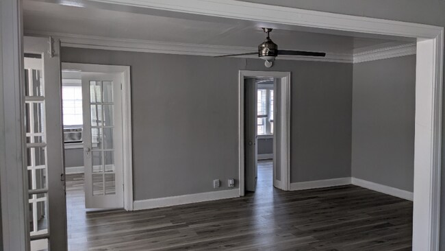 Photo - 127-129 E 46th St Unidad 13