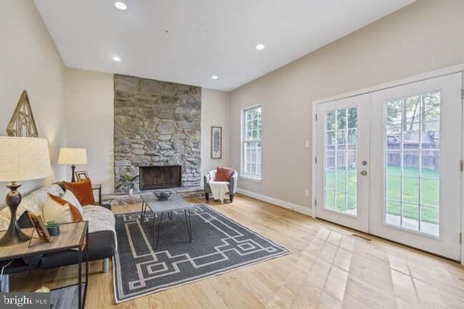 1401 Ora Lea Ln