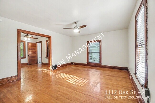 Photo - 1112 Oak St Unit 2