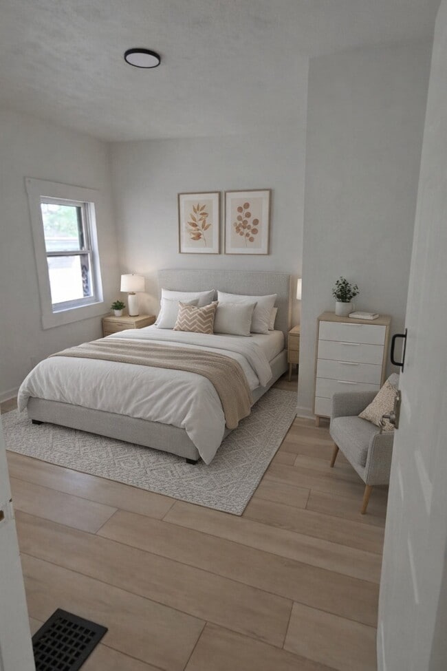 Building Photo - 311 Hilton Pl