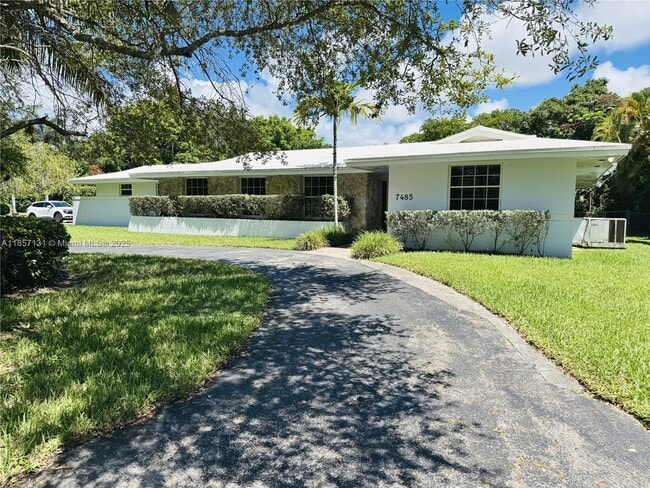 Building Photo - 7485 SW 126th St Rental