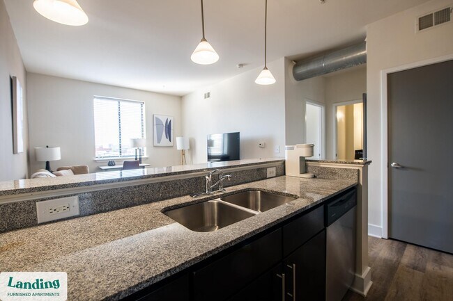 Photo - 1820 E Broad St Unidad 429.1407029