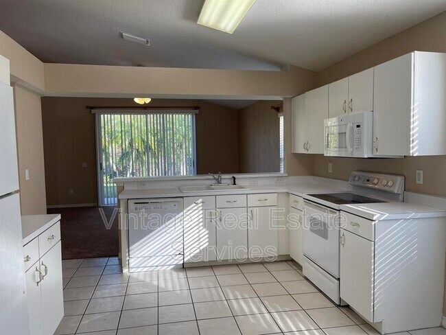 Photo - 1930 Grenville Ct