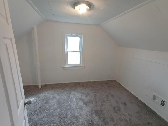 Photo - 4080 Isabelle St