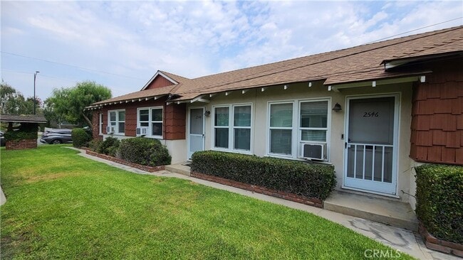 Photo - 2542 N Buena Vista St Unit 2544