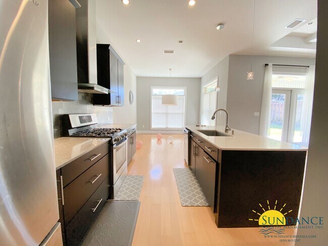 Photo - 303 Greyfox Cir