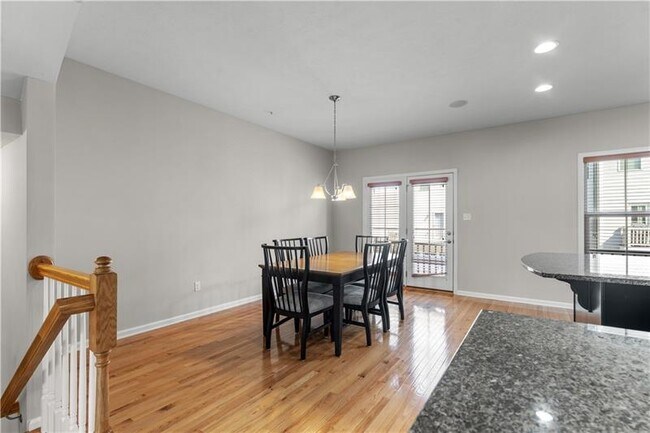 Photo - 410 Fairmont Dr