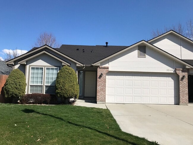 Adorable Well-Cared-For Duplex w/ Garage &... - Adorable Well-Cared-For Duplex w/ Garage &... House