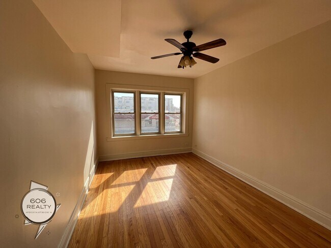 Photo - Bright and Sunny Forest Park Apts! Unit 7437-B