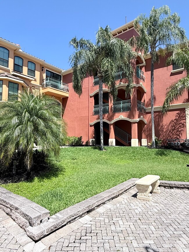 Photo - 2725 Via Cipriani Unit 722A