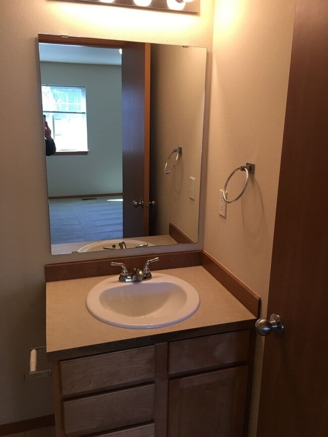 Photo - **$200 MOVE IN CREDIT if move in occurs pr...