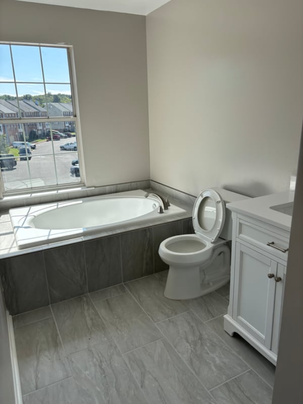 Photo - 108 Dundee Pl