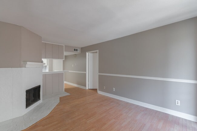 Photo - 4635 Wild Indigo St Unit 505