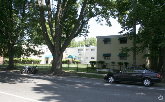 Photo - 3206-3212 Ellwood Ave