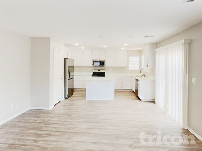 Photo - 3144 McLennan Ave