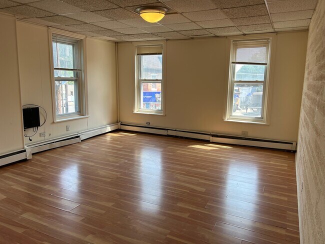 Photo - 701 Whittaker Ave