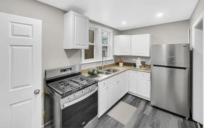 Photo - 8900 S Dauphin Ave