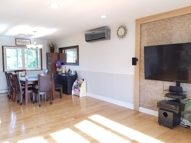 Photo - 5 Jeffrey Ct