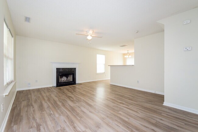 Photo - 3800 Hopper St