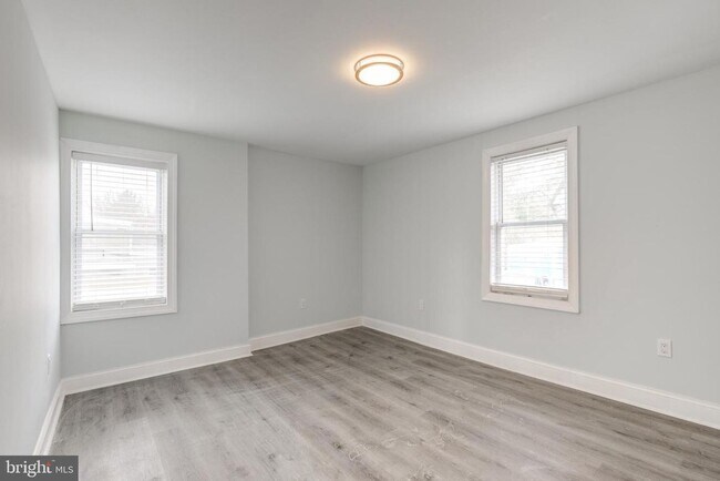 Photo - 610 E 9th St Unit 2