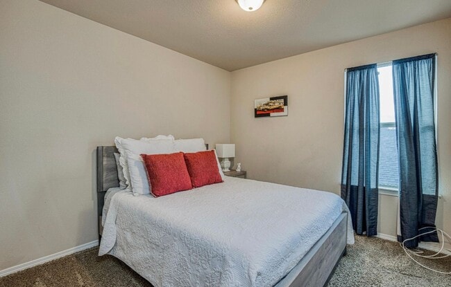 Photo - Westside area for Short or Long Term Rental (Completely Furnished) Beautiful 3 bed/2.5 baths plus...