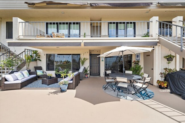 320 Encino Ln
