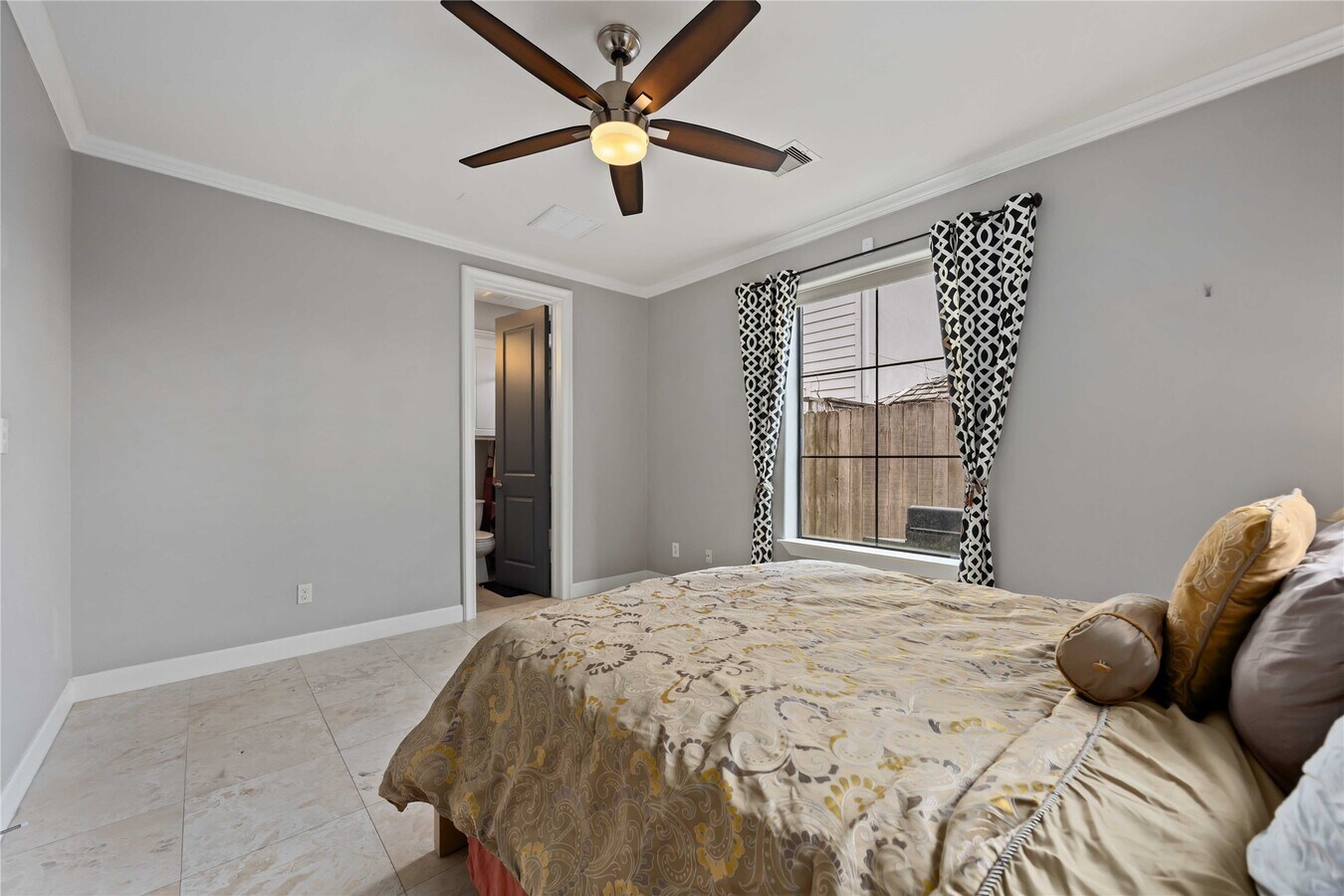 Photo - 328 Bomar St