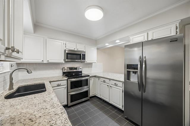 Photo - 2908 Clear Springs Dr