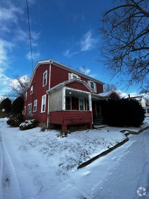 Building Photo - 744 E. Third St. Rental