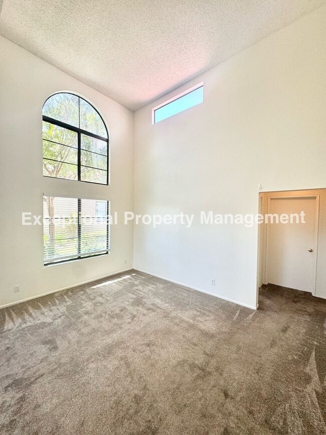 Photo - Ready to move in 2 bed 1 bath unit