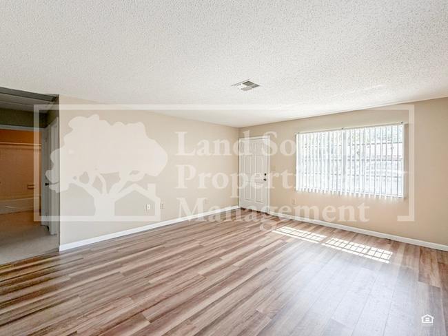 Photo - 1703 King Ave
