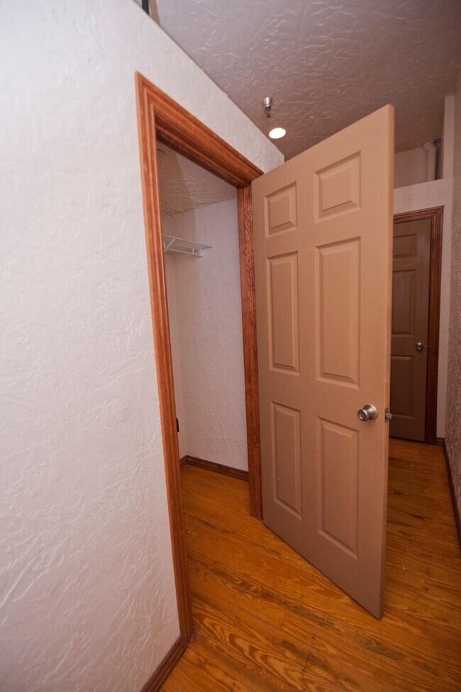 Photo - Market 105 Unidad M 105