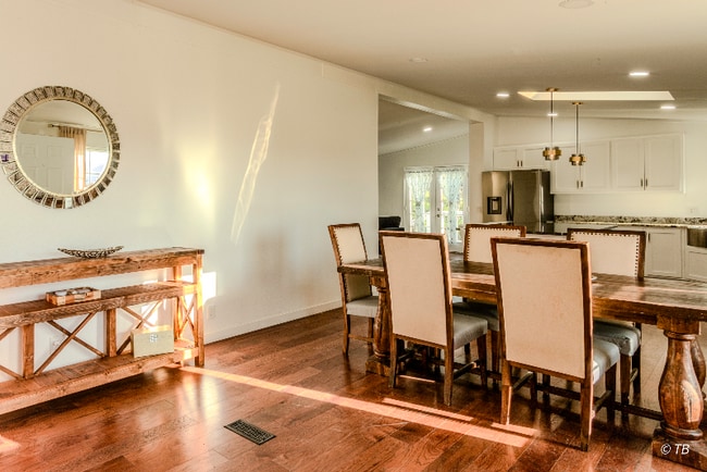 Photo - 650 Robmar Ln