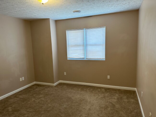 3406 Collins Ferry Rd Unidad 2 BR/1 BA