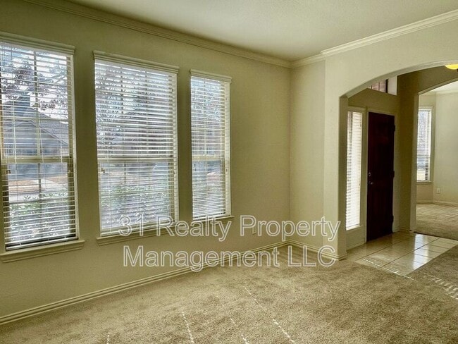 Photo - 6304 Blackstone Dr