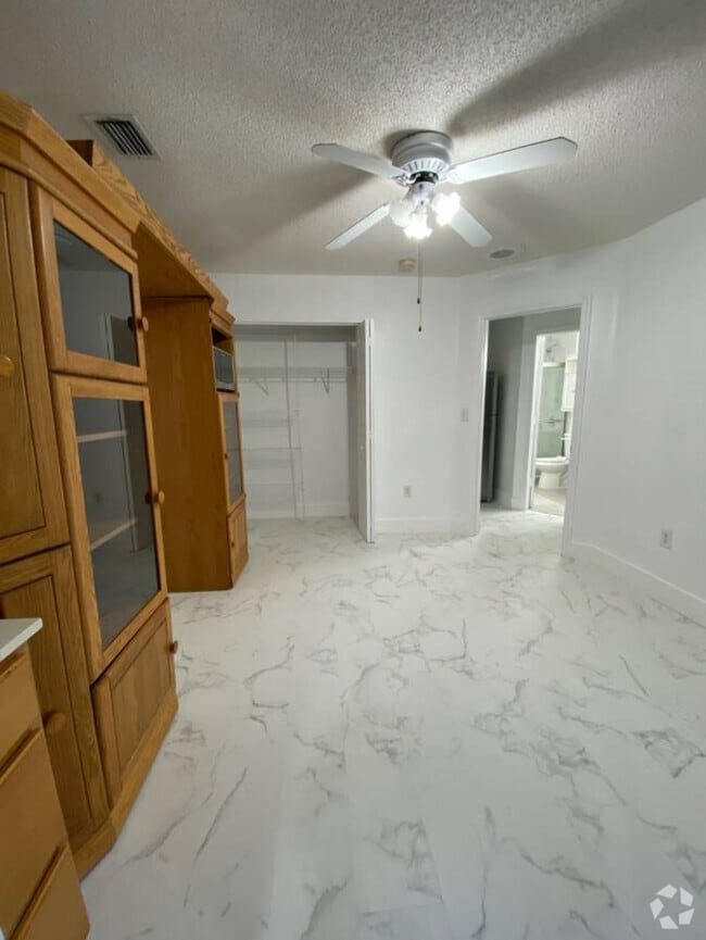 Building Photo - 9149 SW 157th Ct Unit 2 Rental