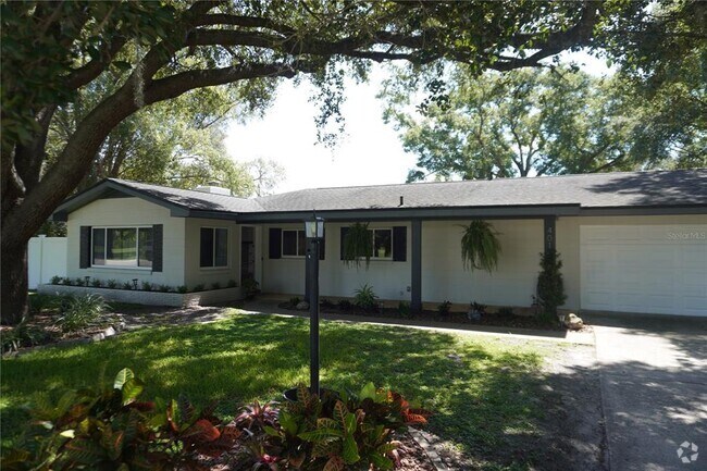 Building Photo - 401 Palm Springs Dr Rental