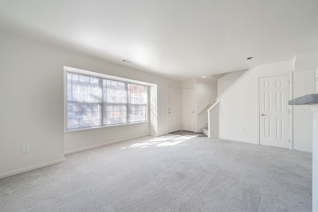 Photo - Waterford at Sterling Place Apartments